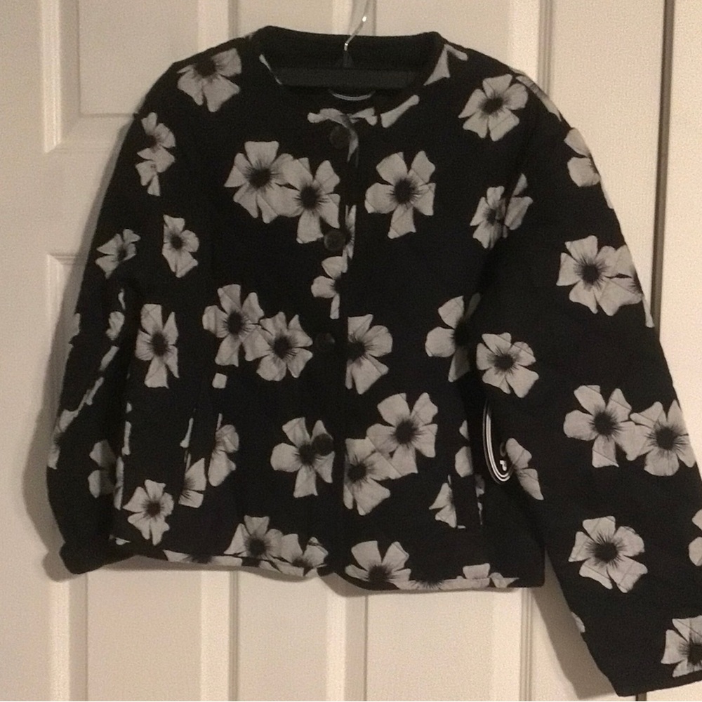 NWT...Womens Scoop Quilted jacket.Size XS